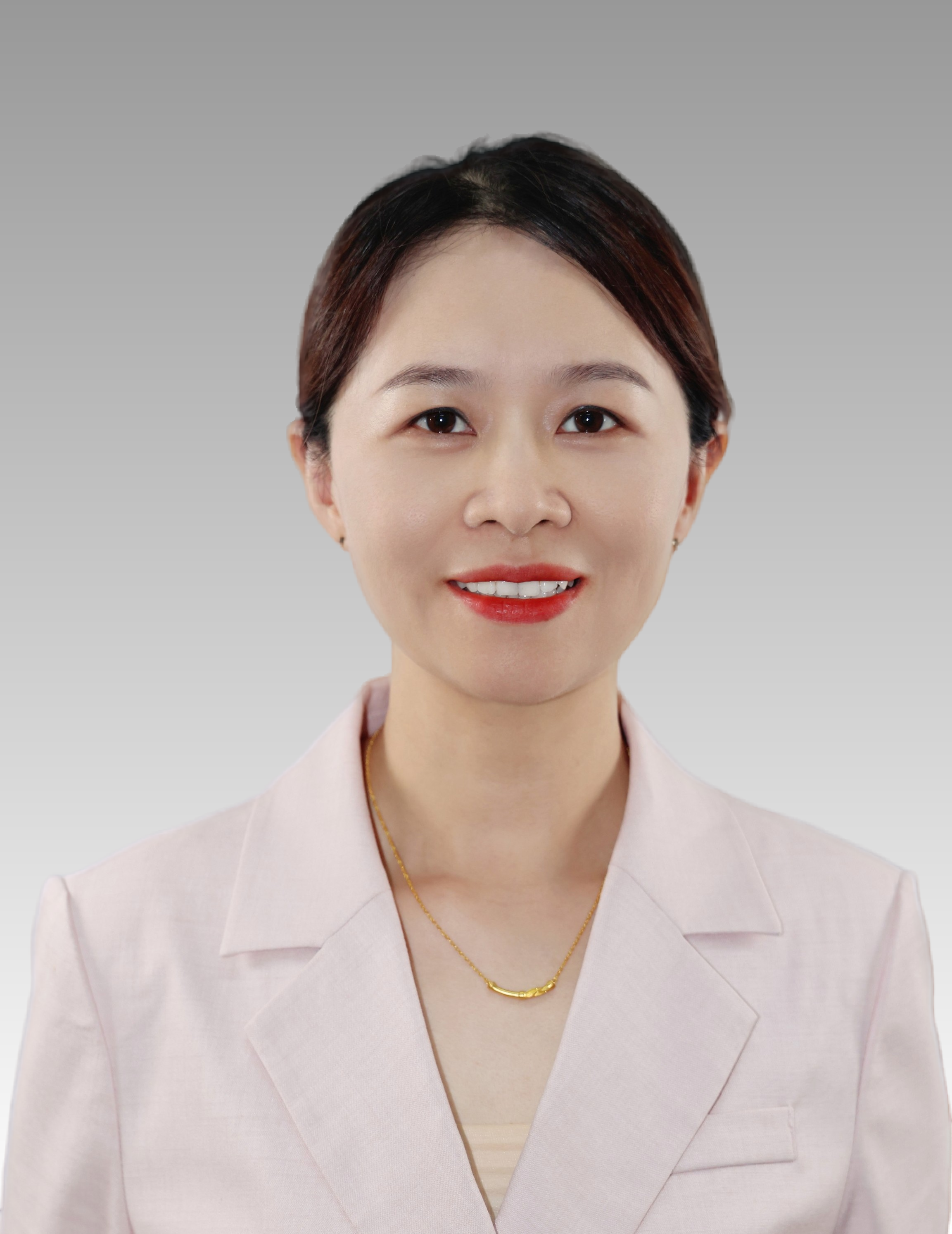 校長助理 尹娜娜